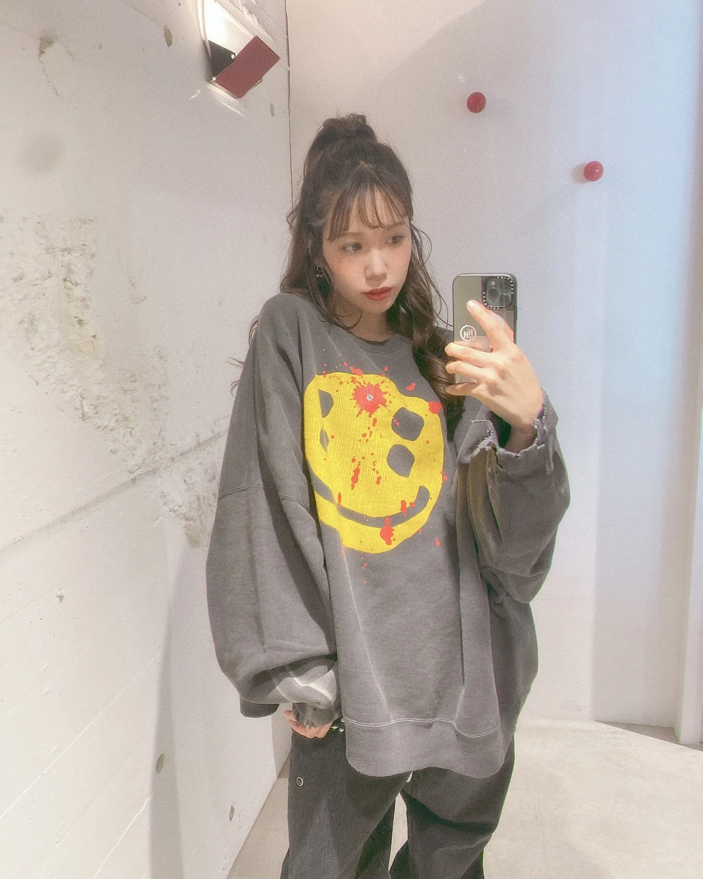 SAINT Mxxxxxx x CACTUS PLANT FLEA MARKET SMILE SWEATER SHIRT CPFM co-branded sweatshirt with smiley face, washed black S-XL, ready-to-wear Assute dyeing, heavy fermentation washing, multi-position spray fading, ultra-complex manual polishing/destruction treatment/special shearing treatment, special striped cuffs/multi-position shearing/pure handmade graffiti and dirty The only correct co-branded main wheat label/wash water label/little angel anti-counterfeiting label in the entire network